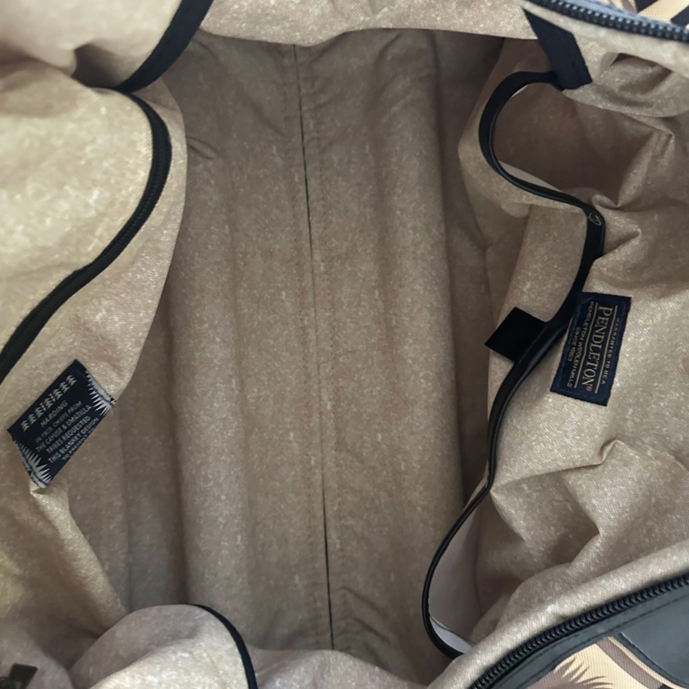 Pendleton Backpack & Duffle Bag - Picture 3 of 4